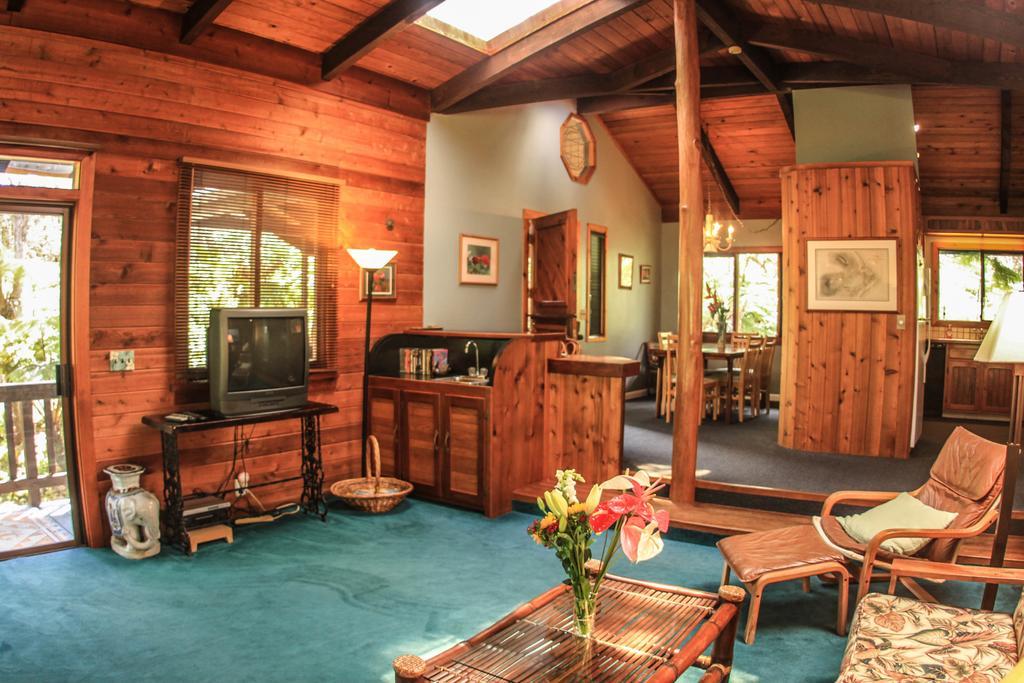 Volcano Village Lodge Szoba fotó